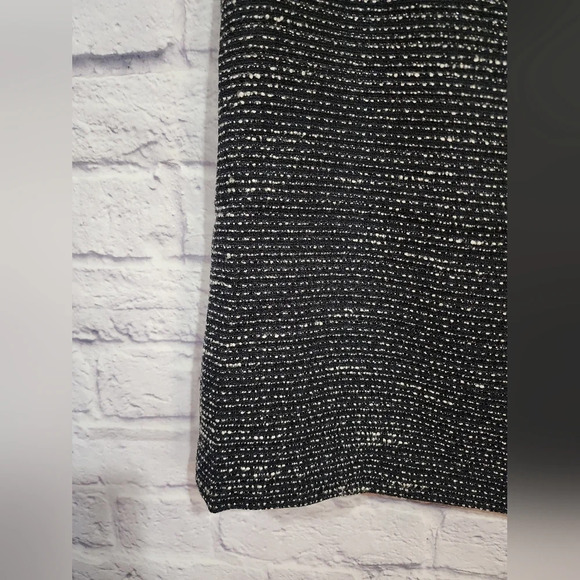 Loft chic and versatile tweed black and white skirt Size 16 - Picture 3 of 4